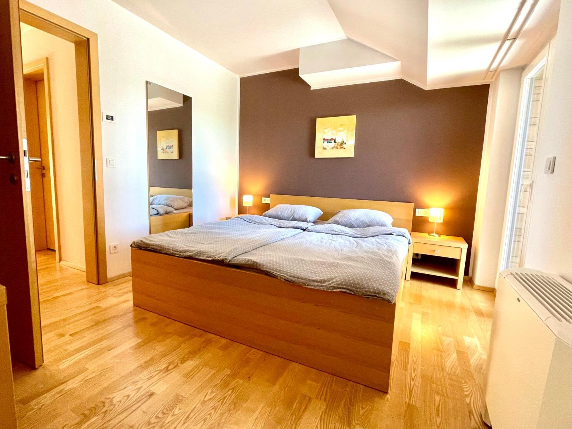 Duplex Delight 18 Vila Mari Pekre Ngoại thất bức ảnh