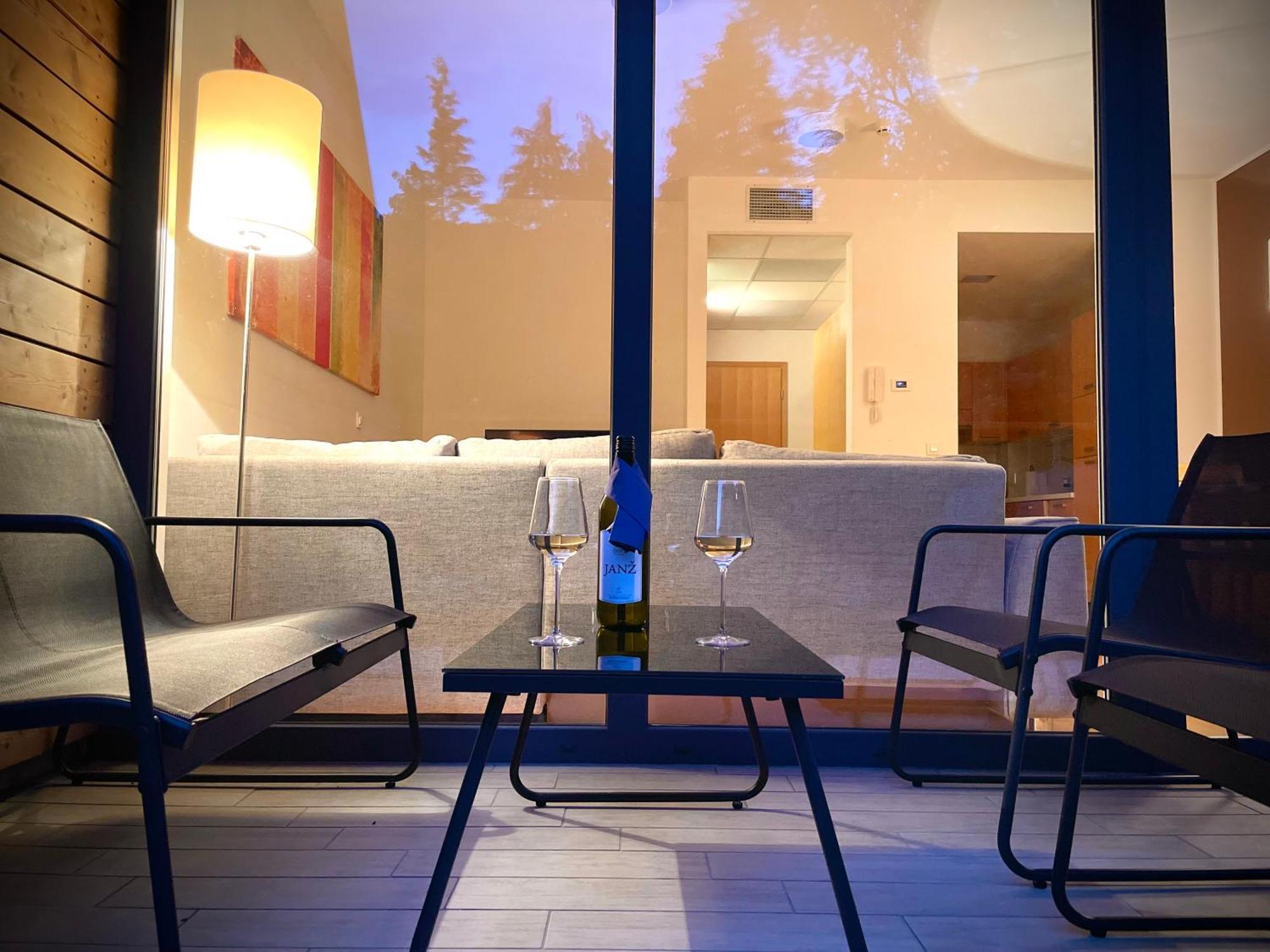 Duplex Delight 18 Vila Mari Pekre Ngoại thất bức ảnh