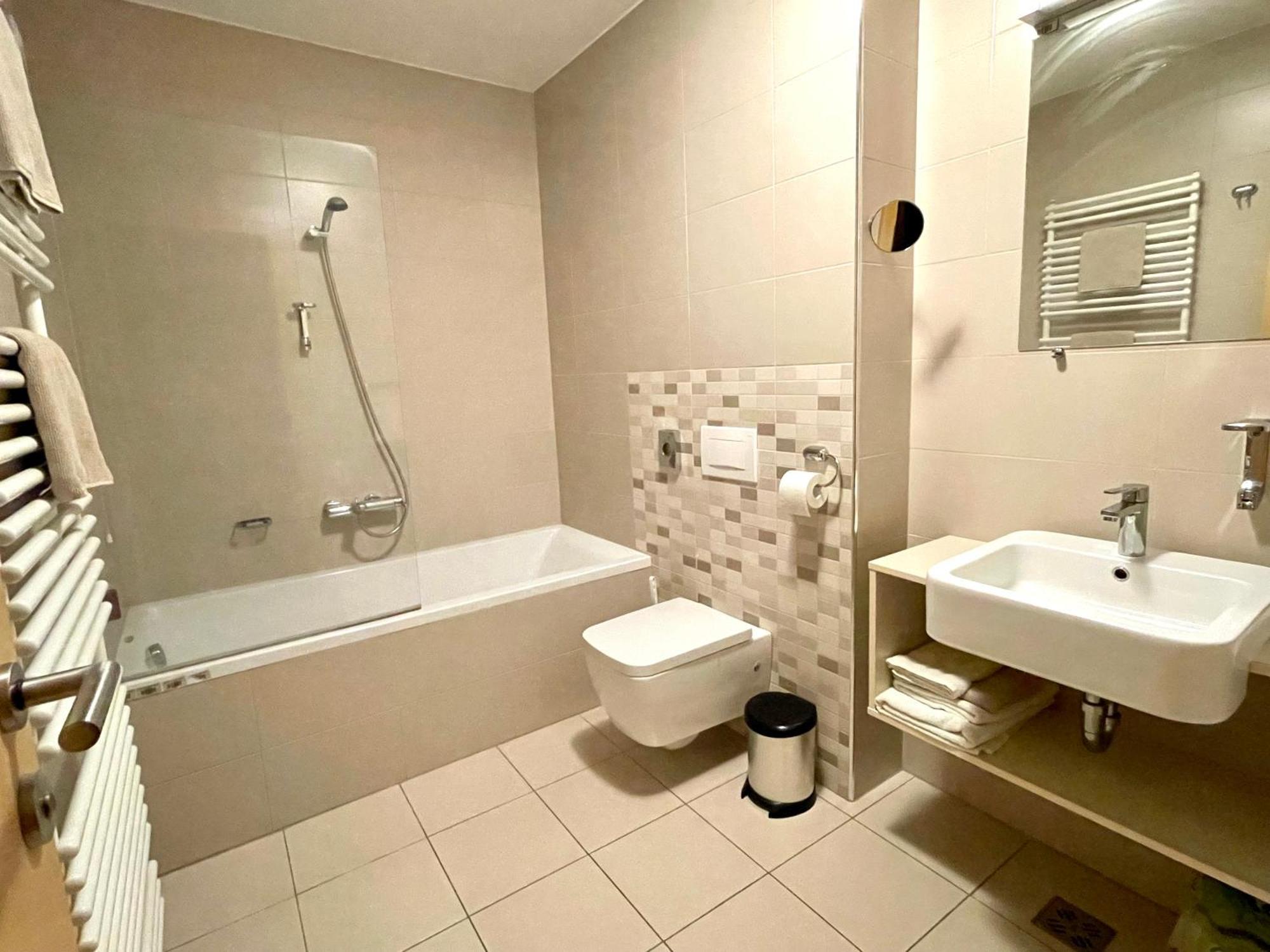 Duplex Delight 18 Vila Mari Pekre Ngoại thất bức ảnh